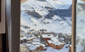 Studio Alpheratz Forest - 1 à 3 pers - WIFI, balcon, vue piste et glacier Muzelle, calme, proche commerces et pistes- TSC Super Venosc à 80m